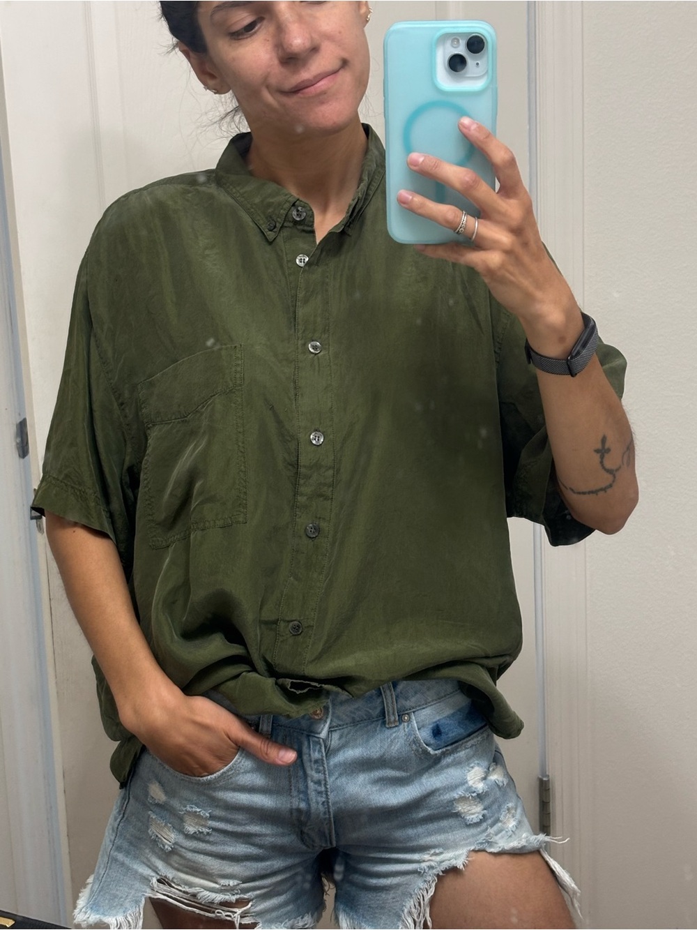 Vintage Forenza 100% Silk Olive Green Button Up Shirt Women’s Large Oversized